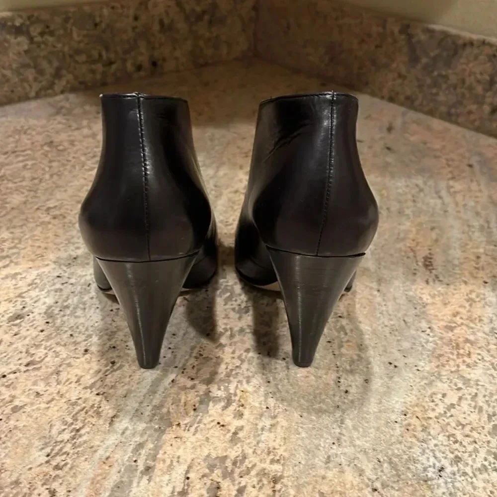 Paige Hemmis black boot
